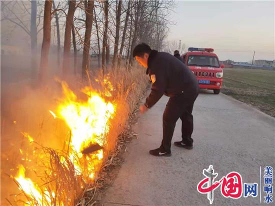 火场就是战场 民警舍身扑火