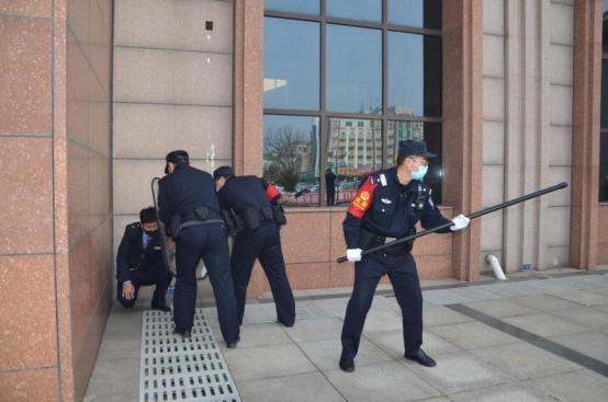 山海关车站派出所立足岗位练兵 备战春运安保