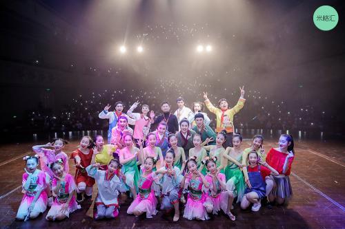 “米小圈”揭开神秘面纱 舞台剧元年百场演出刷出新记录