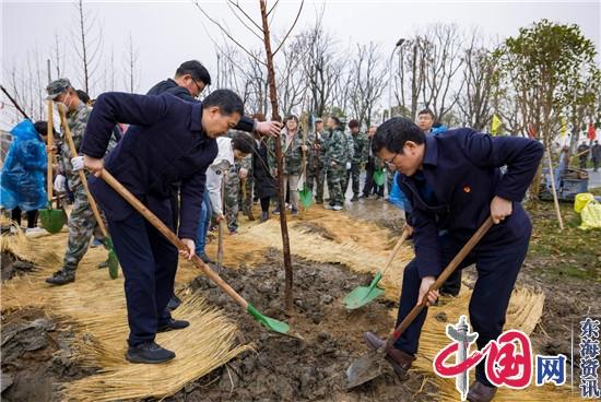 兴化市全面启动卤汀河饮水安全绿盾工程 开展“美丽中国，我是行动者”植树共建活动