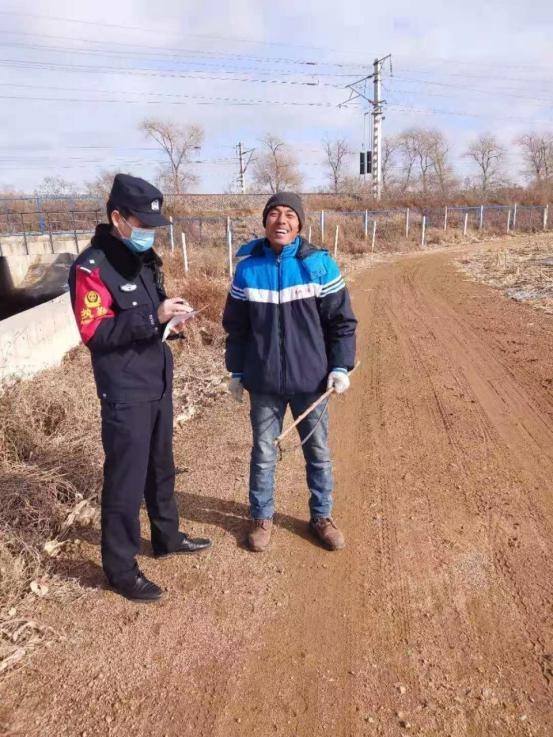 新立屯车站派出所党支部聚焦队伍建设全面提升沿线民警工作能力