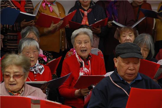 “我们的节日·重阳”！天津新村社区举办“夕阳红文艺汇演”