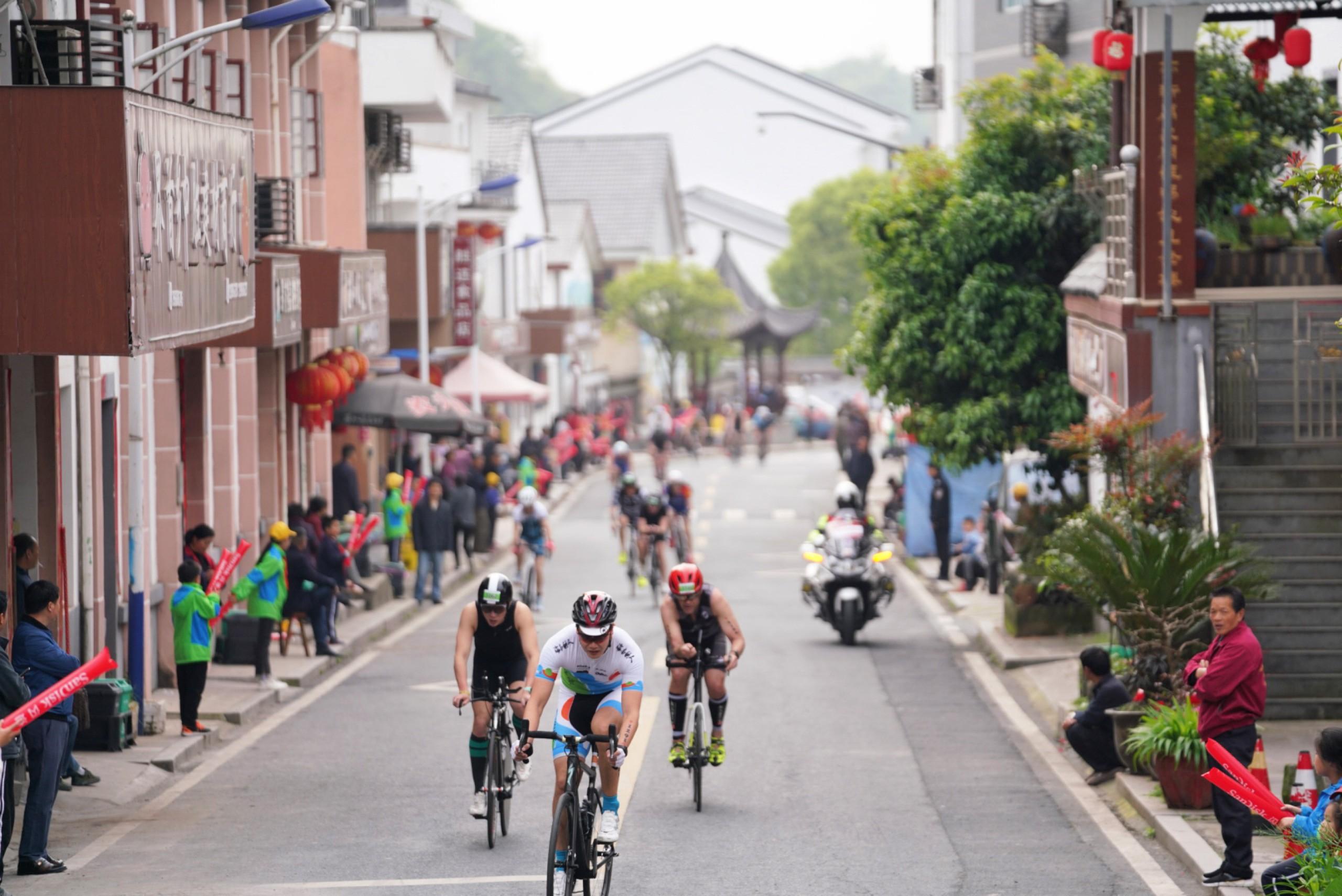 2021千岛湖·界首自行车运动小镇“鲁能胜地杯”铁人三项赛 圆满完赛