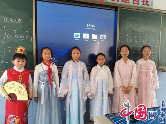 泰兴市珊瑚小学：悦从书起 香自读来