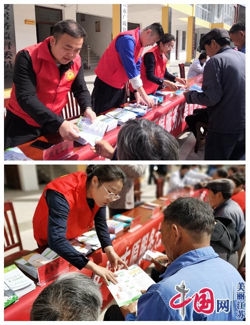 泰兴市广陵镇志愿服务大集市为群众端上“惠民大餐”