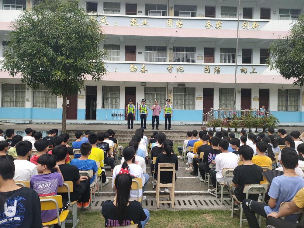 广西硕龙边境派出所联合硕龙镇中心小学开展春季学期安全防护演练