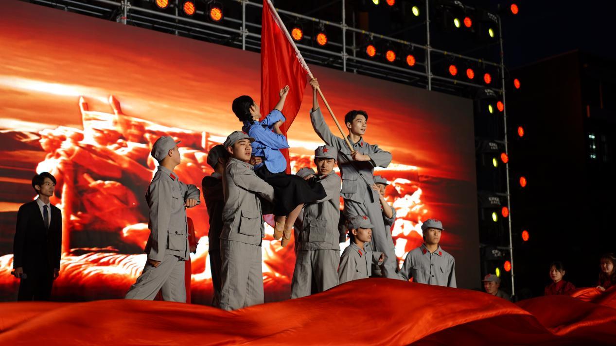  燕京理工学院举办“青春心向党，奋进一百年”海棠诗会