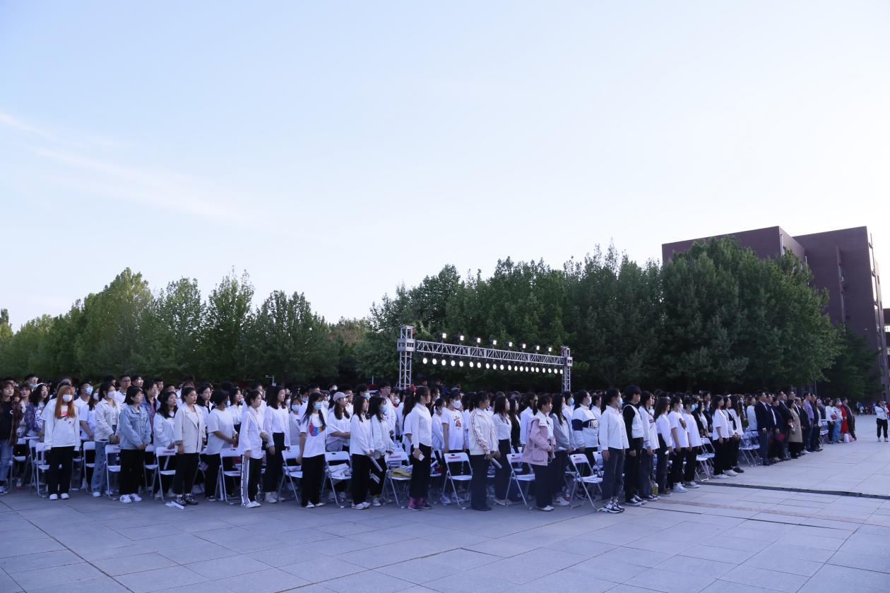  燕京理工学院举办“青春心向党，奋进一百年”海棠诗会