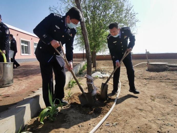 学习党史悟思想 紧贴群众办实事