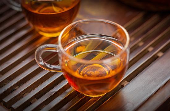 金丝芮茶叶在苏州国际茶叶博览会上受顾客青睐
