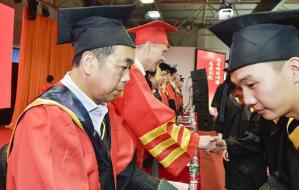 湖南交通工程学院隆重举行2021年毕业典礼暨学士学位授予仪式