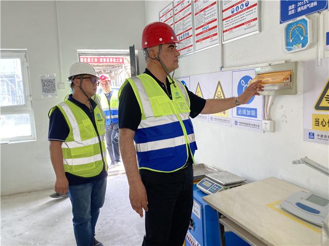 库热西·艾孜孜带队赴中建西部建设新疆公司奎屯厂开展安全生产检查