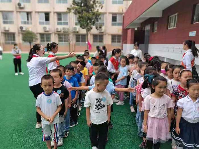 莲湖区沣惠路小学开展一年级新生入学教育体验活动