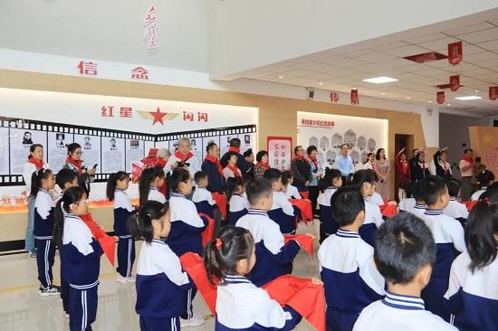 城阳区白云山学校承办青岛市教育局庆祝重阳节活动