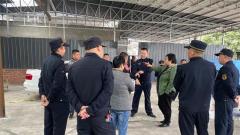 荣县综合行政执法局： 城管在行动-坚决拆除违规彩钢棚