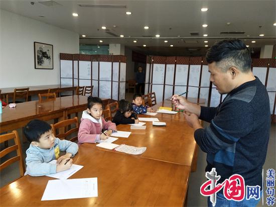 写好中国字 走好人生路——句容市图书馆第三期硬笔书法公益课堂开课啦!