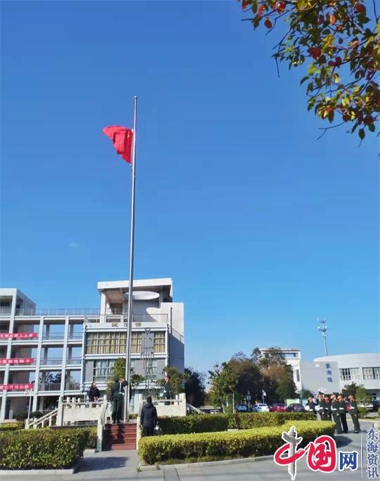 “消防安全，铭记心中”——江苏省兴化中专举行第十一周主题升旗仪式