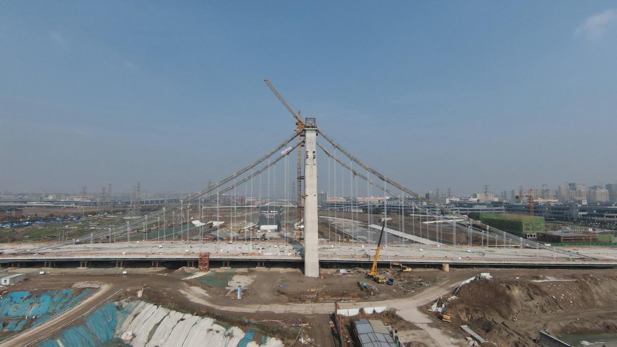京杭运河二通道八堡船闸段九乔路大桥体系转换节点完成