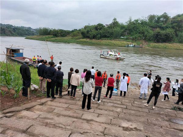 合江县开展2022年水上交通人命救助应急联合演练