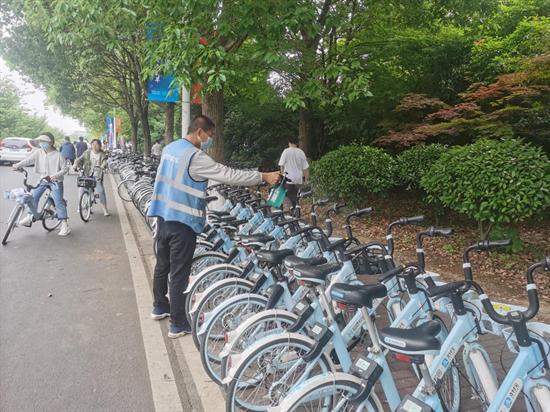 哈啰单车无缝接驳南京地铁 定制版语音锁播报为南京大学120周岁庆生