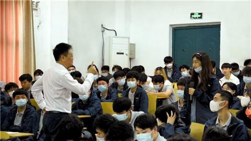 江西冶金职院：江铜集团企业导师首次来学校为江铜班授课