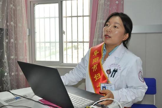 阜阳市妇女儿童医院开展中国人口日宣传义诊活动