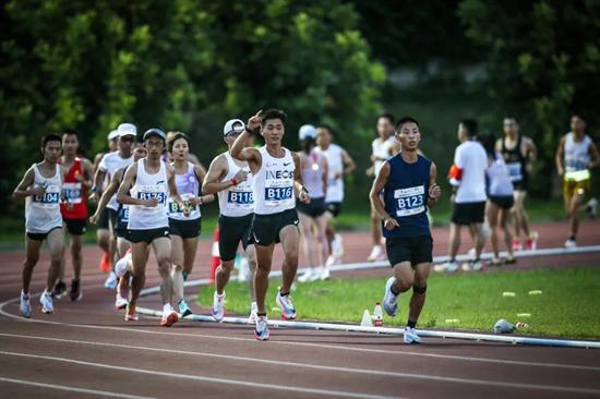2022湖北省10000米精英测试赛激情开跑