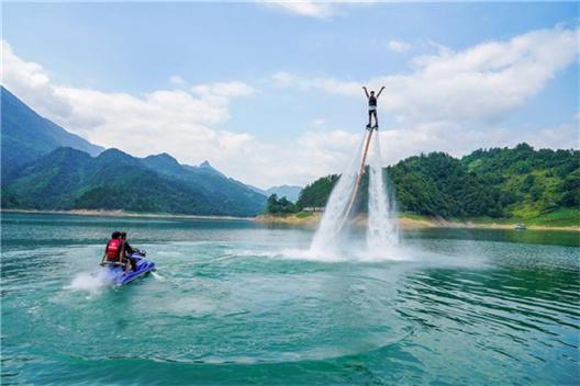 重庆首个水上探险公园在武隆“清凉上线”
