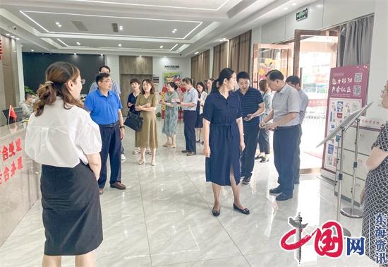 兴化市昭阳街道“红垒”人大代表工作室接受上级检阅