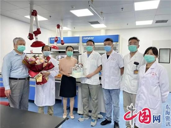 “医”心向党、踔厉奋进丨兴化市中医院开展医师节慰问活动