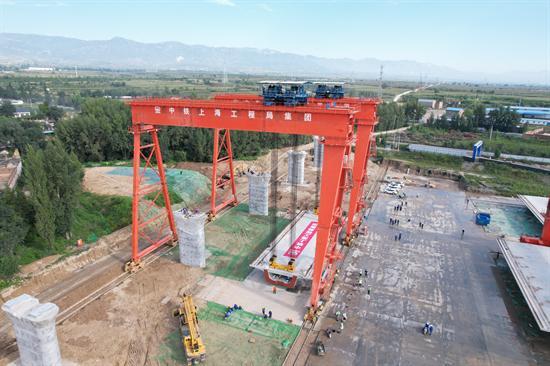 中铁上海工程局集大原铁路忻州段首次架梁施工圆满完成