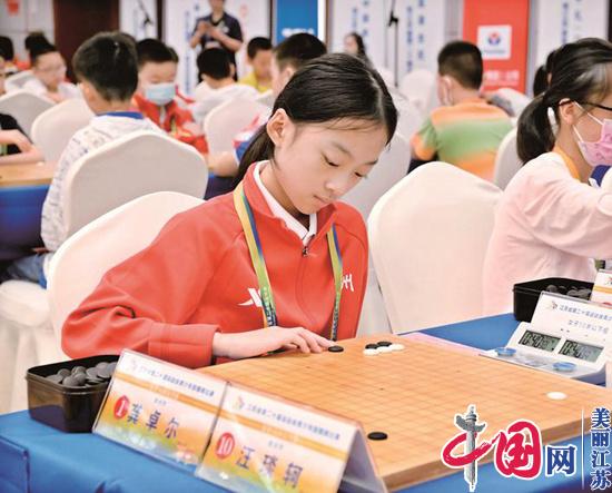泰州选手夺得省运会青少年部围棋比赛10岁以下女子组金牌