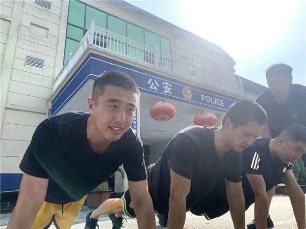 南昌铁路公安处团委组织青年民警开展夏季大练兵