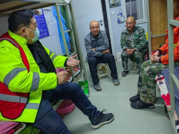 探索班组建设标准 建设世界一流地铁