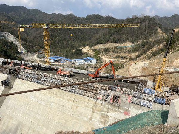 中国安能一局合肥分公司中河水库项目部大坝碾压混凝土施工工程全面告捷