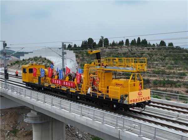 全国首条市域高铁——济莱高铁今日正式开通运营