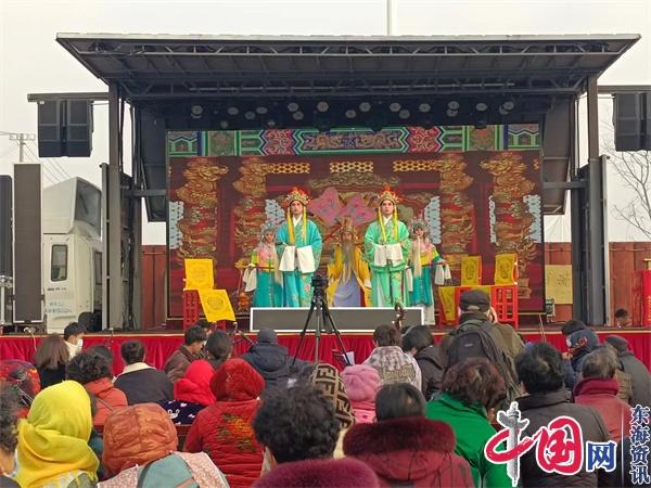 兴化市海南镇组织开展“我们的节日•春节”淮剧演出活动