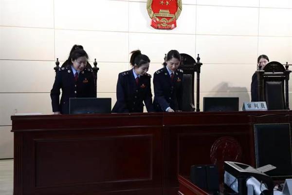 同江市税务局联手法院开展节前“法制+廉政”主题教育