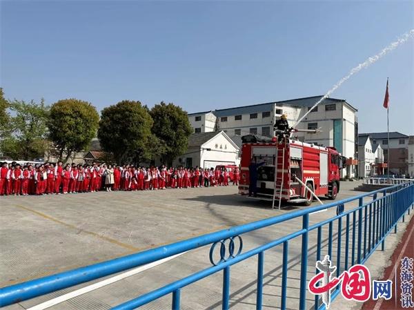兴化海南：消防演练进校园 共筑安全“防火墙”
