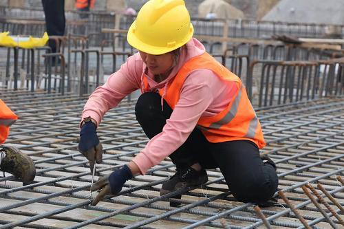中安创谷科技园三期工程1-1区首块底板顺利浇筑
