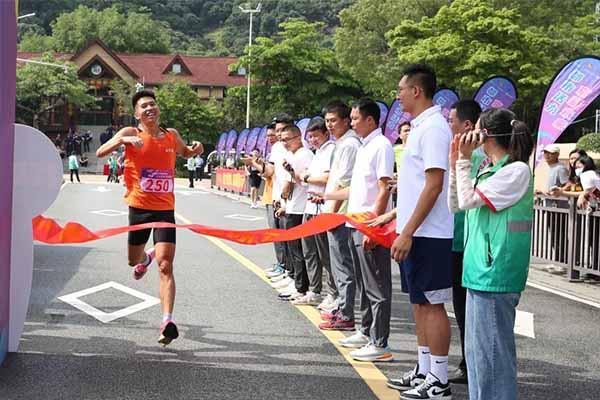 奔跑吧 凤岗青年！东莞凤岗镇青年•人才迷你马拉松活动开赛