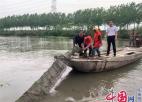 兴化市永丰镇开展河道渔网虾笼专项整治行动