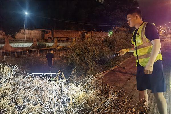 黑夜里的追光者 走进夜间按图行进训练