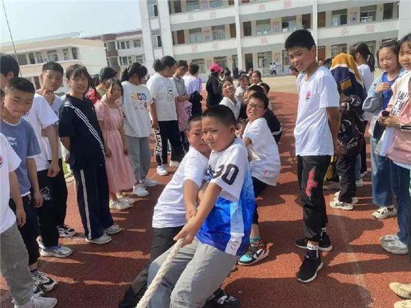 悦享童年 快乐成长——张湾小学“六一”趣味运动会活动