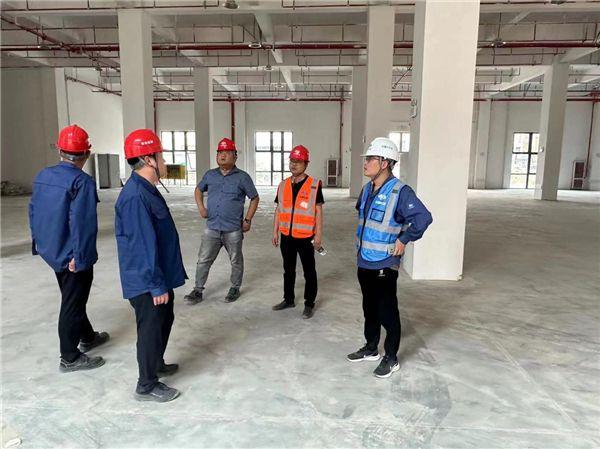 中国十七冶砀徐产业园项目开展安全带班检查