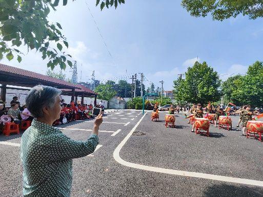 中建三局武汉北六环项目与黄陂区街道联建共建庆端午