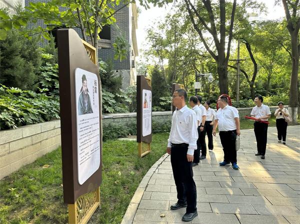 中建八局新型建造西北分公司开展“迎七一·话清廉”主题党日活动