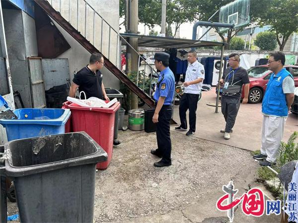 南京栖霞城管：强化执法检查 将垃圾分类落到实处