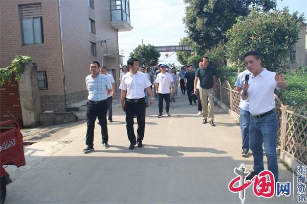 兴化市兴东镇开展“百村示范引领、全域整治提升”观摩活动