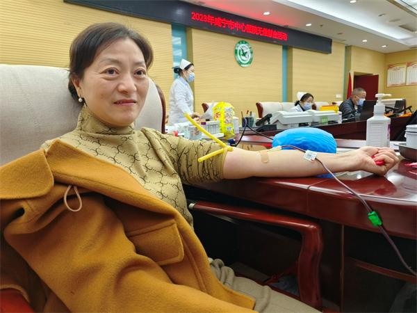 咸宁市中心医院坚持13年献血情系民生